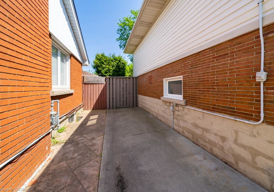 47-westminster-avenue-hamilton-ontario-40857686