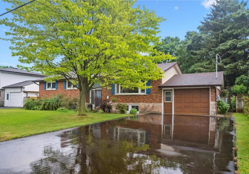 54-schweitzer-street-kitchener-ontario-40857697