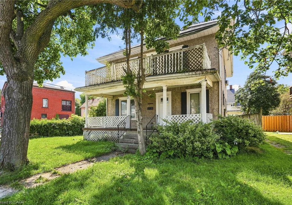 38-burgar-street-welland-ontario-40857725