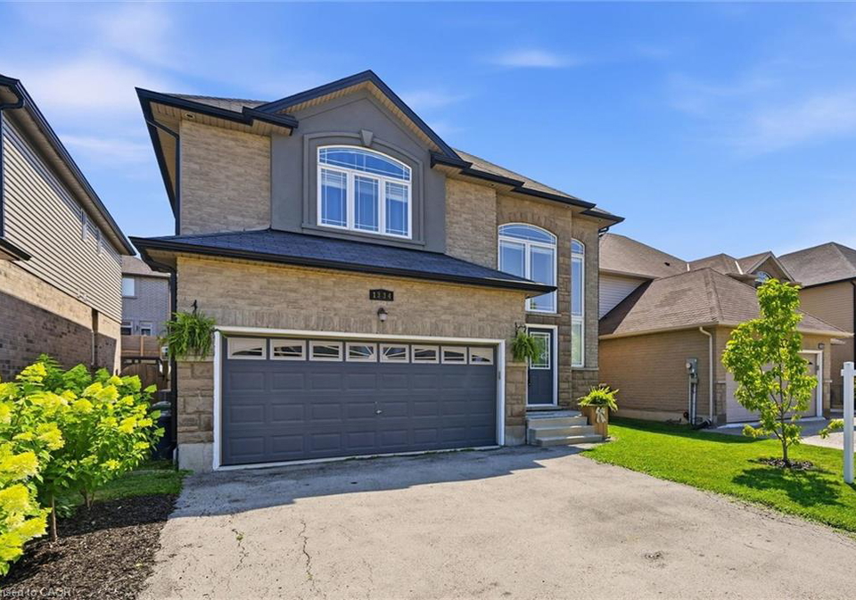 1334-upper-paradise-road-hamilton-ontario-40857737