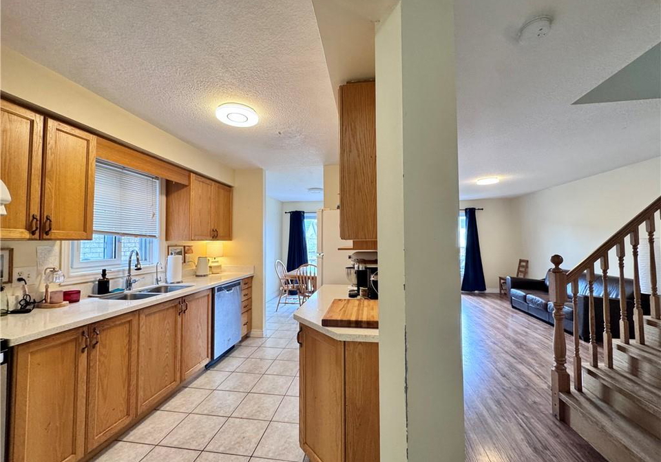 679-karlsfeld-road-waterloo-ontario-40857740