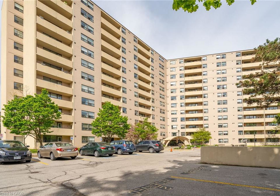 700-dynes-road-burlington-ontario-40857759
