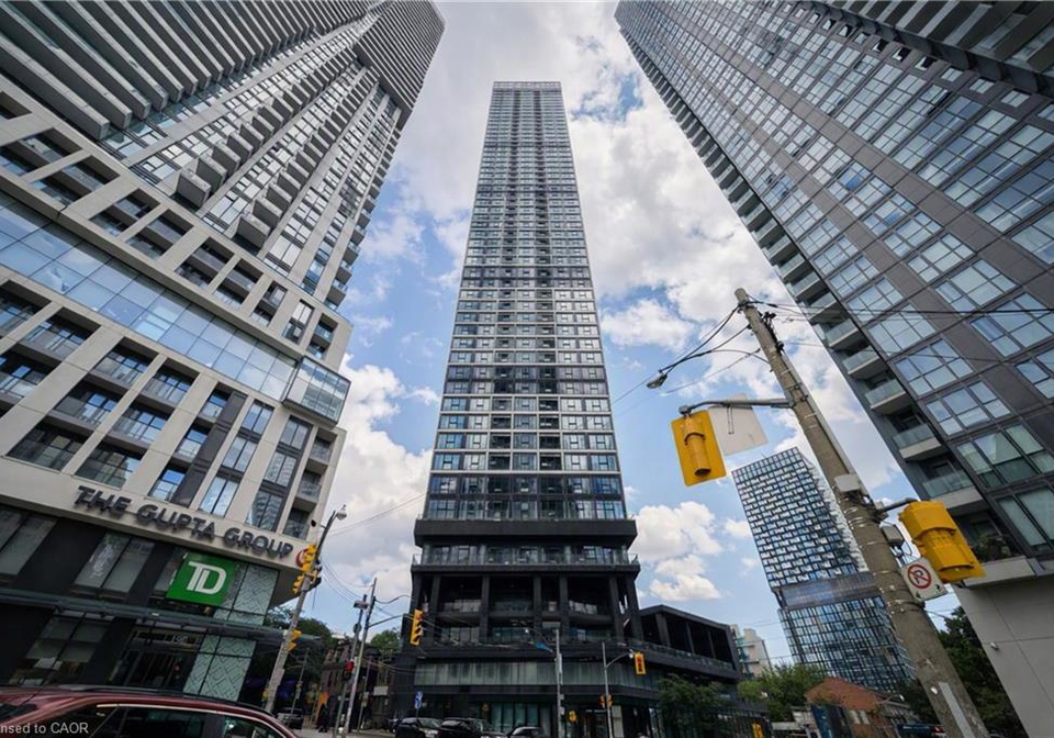 181-dundas-st-e-ss-street-e-toronto-ontario-40857772