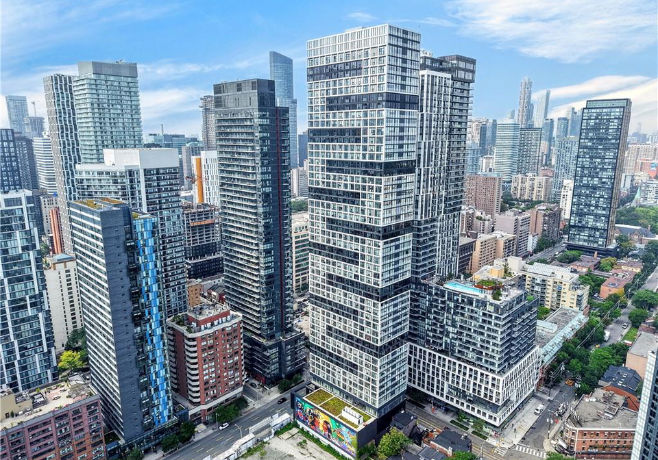 181-dundas-st-e-ss-street-e-toronto-ontario-40857772