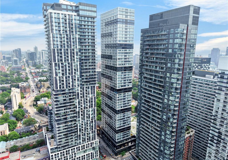 181-dundas-st-e-ss-street-e-toronto-ontario-40857772