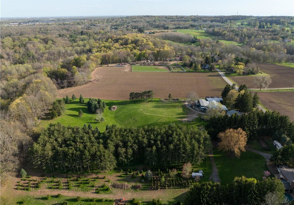 2010-hansler-street-pelham-ontario-40857780
