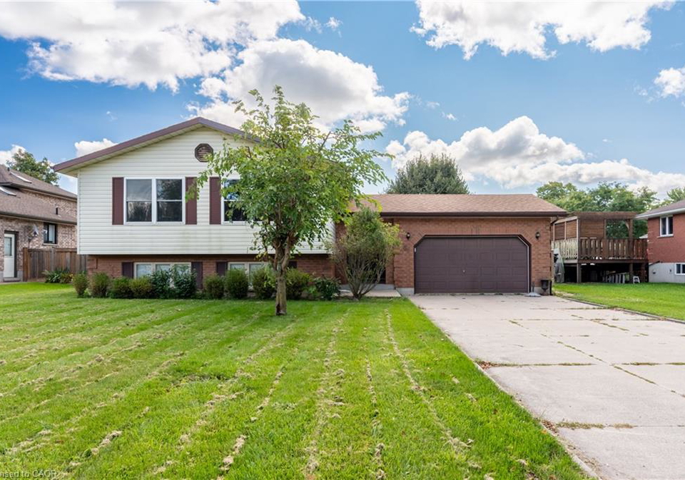 69-napier-street-mitchell-ontario-40857781