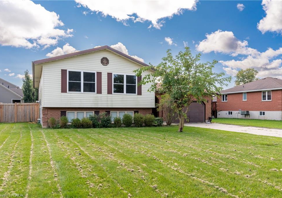 69-napier-street-mitchell-ontario-40857781