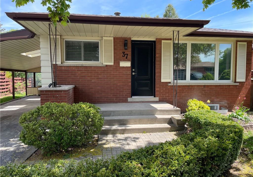37-goldfinch-road-hamilton-ontario-40857788