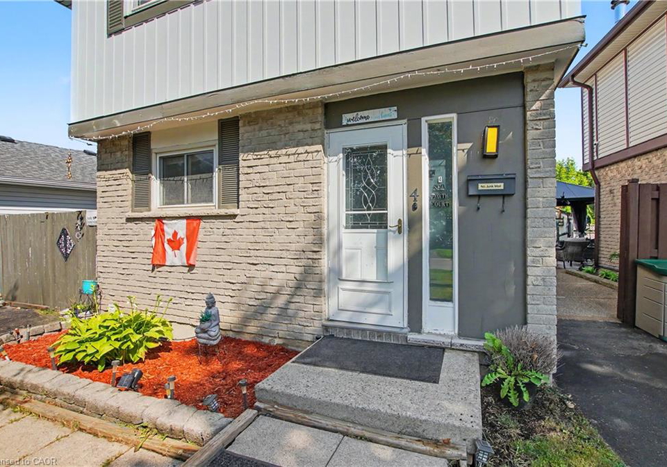 4-seaforth-court-london-ontario-40857817