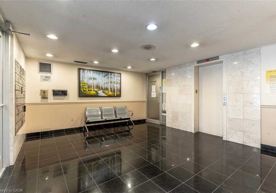 165-cherokee-boulevard-toronto-ontario-40857841