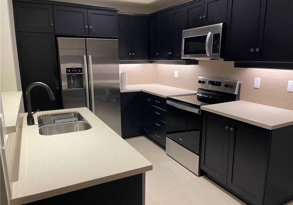 40-dartmouth-gate-stoney-creek-ontario-40857845