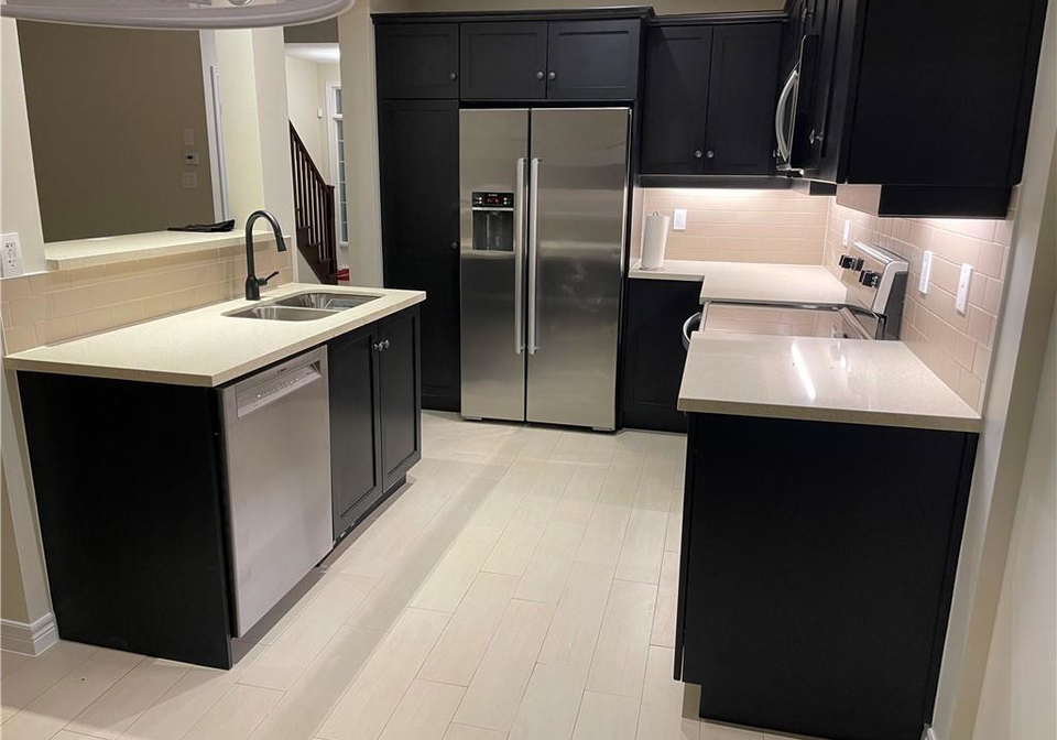 40-dartmouth-gate-stoney-creek-ontario-40857845