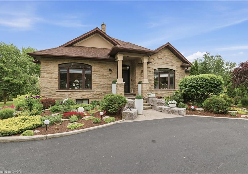 2371-snyders-road-e-petersburg-ontario-40857861