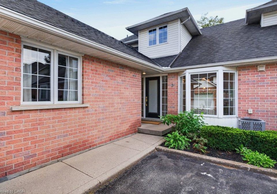 2435-woodward-avenue-burlington-ontario-40857867