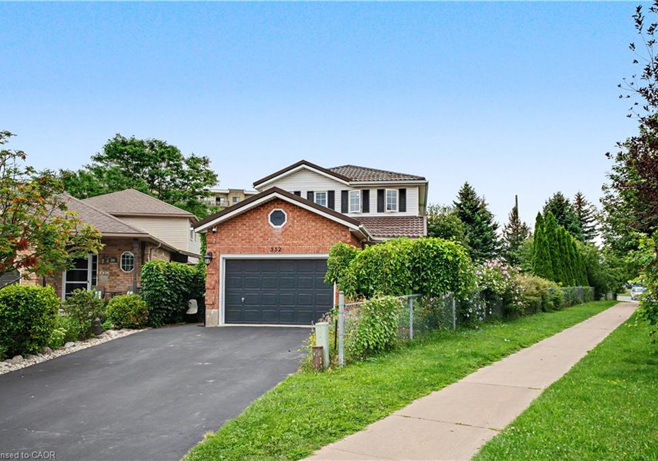 332-brembel-crescent-kitchener-ontario-40857888