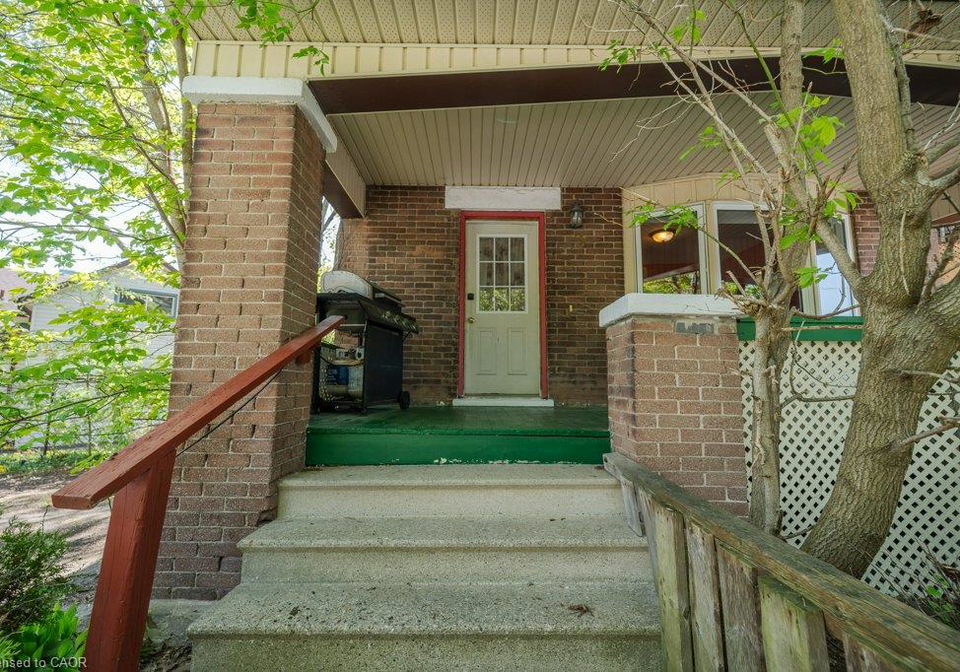 3-glasgow-street-kitchener-ontario-40857901