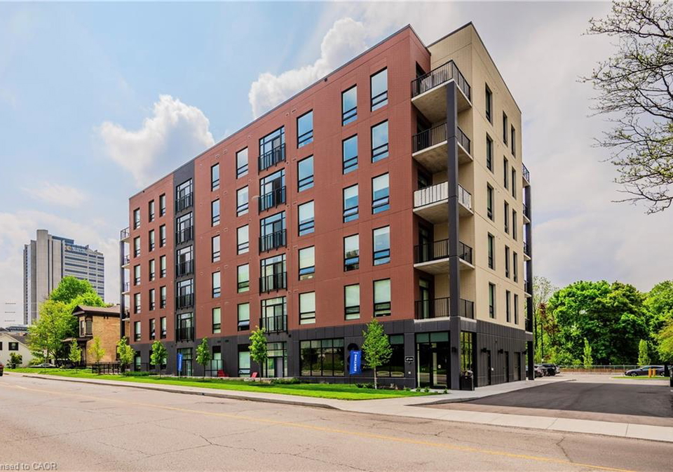 24-union-street-e-waterloo-ontario-40857902