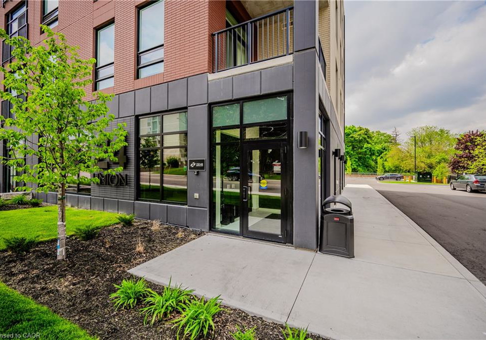 24-union-street-e-waterloo-ontario-40857902