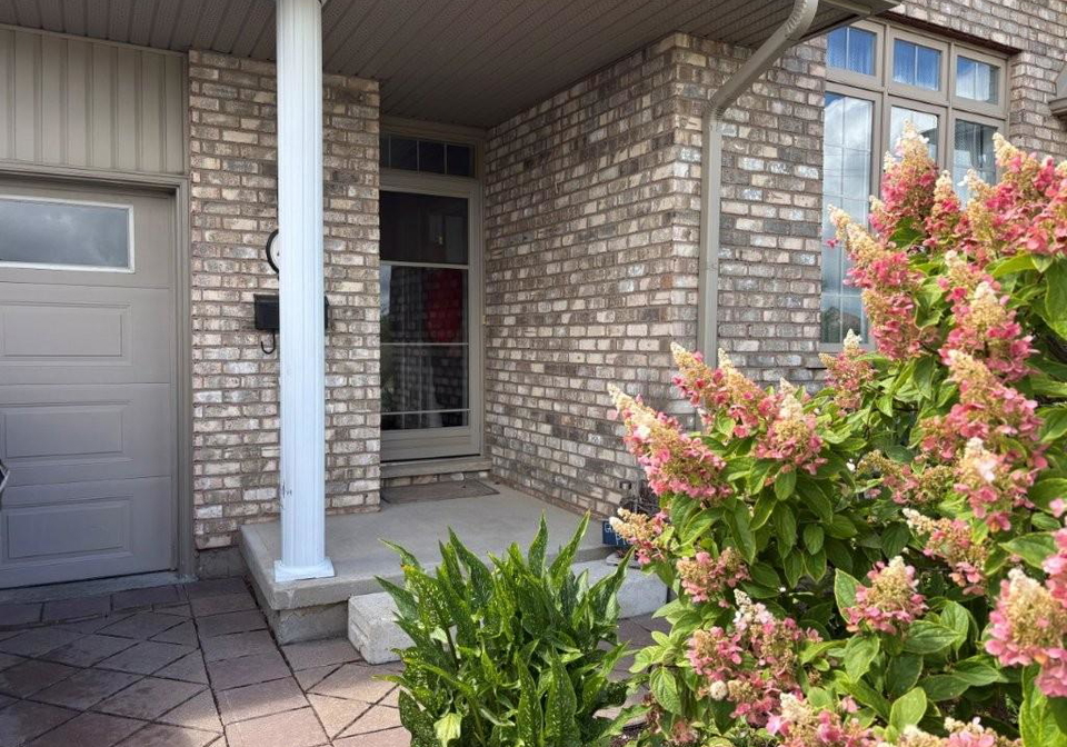 44-livingston-boulevard-baden-ontario-40857922