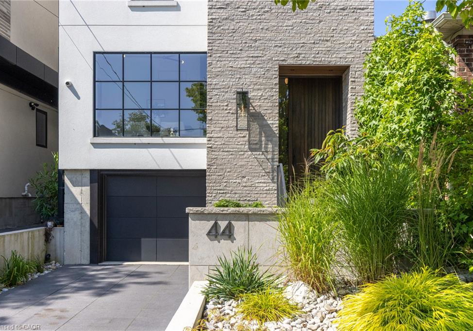 44-thirteenth-street-etobicoke-ontario-40857934