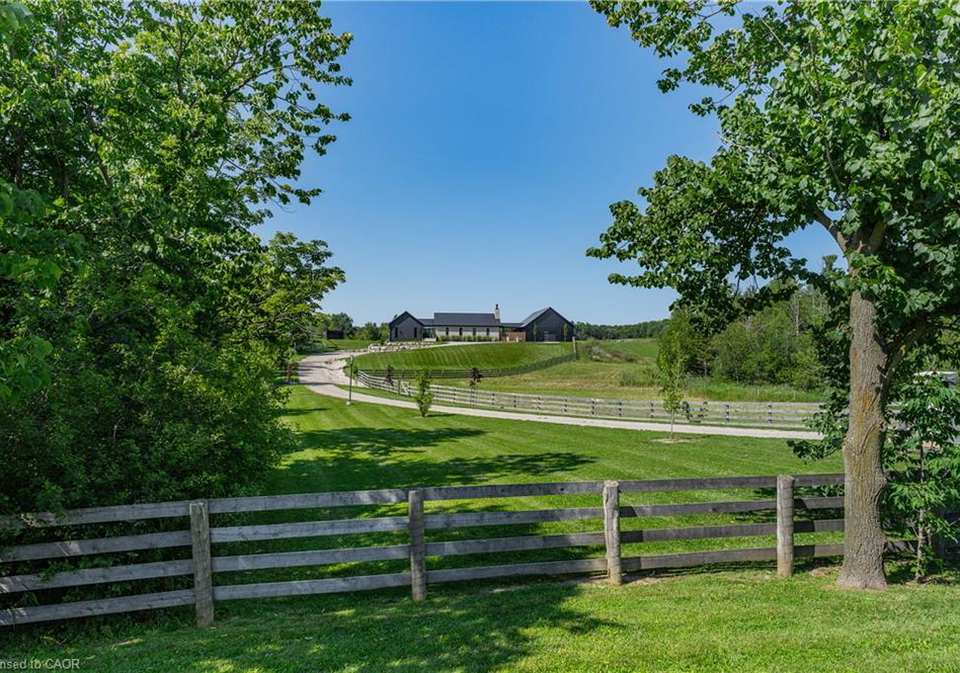 6808-gore-road-puslinch-ontario-40857954