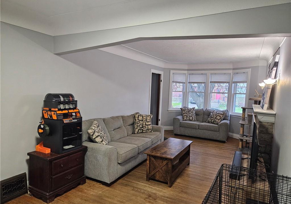 75-barons-avenue-s-hamilton-ontario-40857962