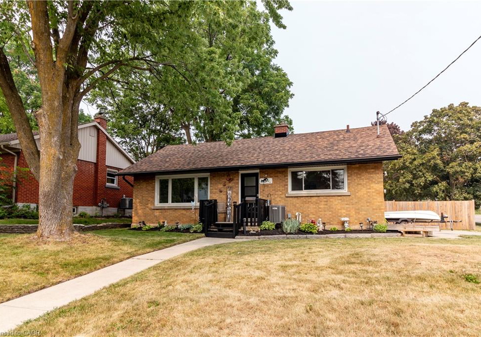 124-dover-street-waterloo-ontario-40857980