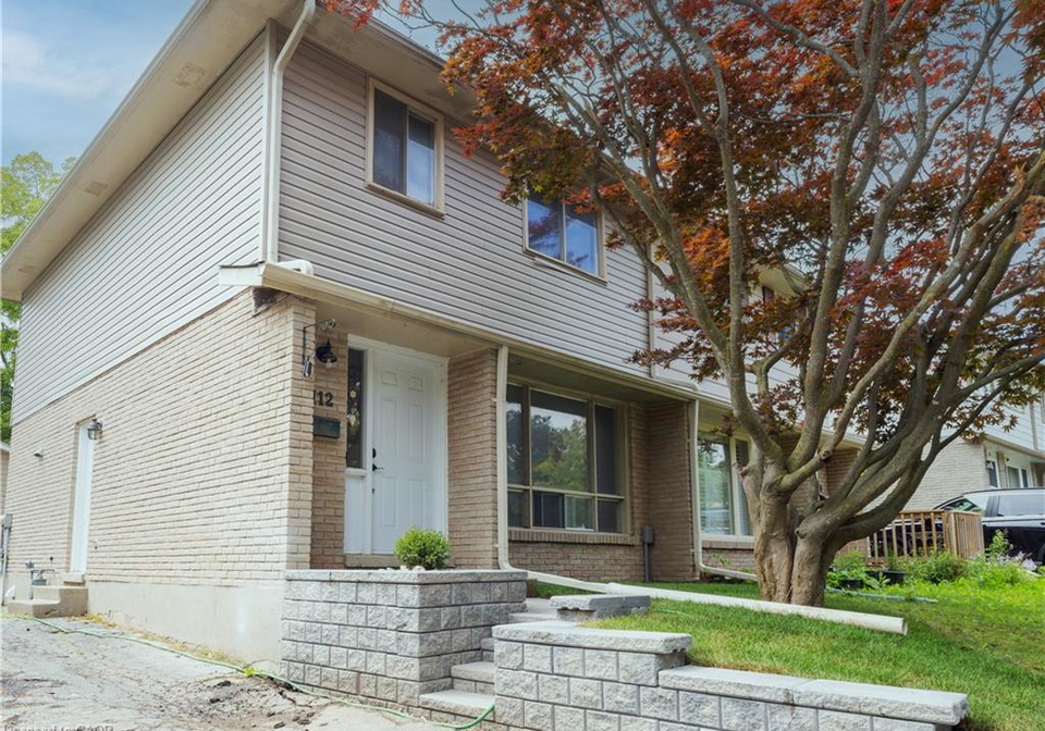 112-shadeland-crescent-kitchener-ontario-40857985