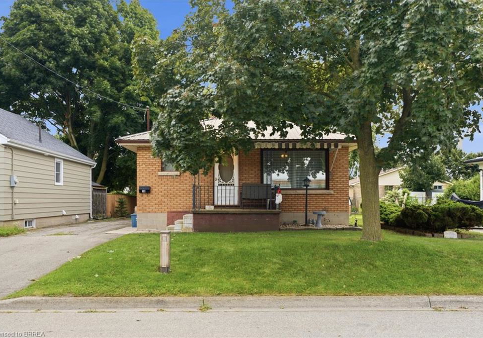 16-mintern-avenue-brantford-ontario-40858001
