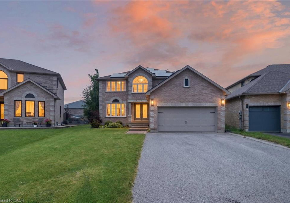 10-rebecca-court-barrie-ontario-40858023
