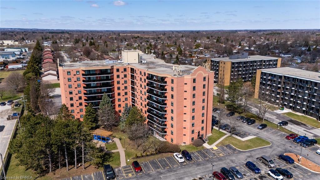 9-bonheur-court-brantford-ontario-40858077