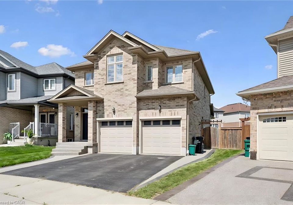 941-eden-oak-court-kitchener-ontario-40858123