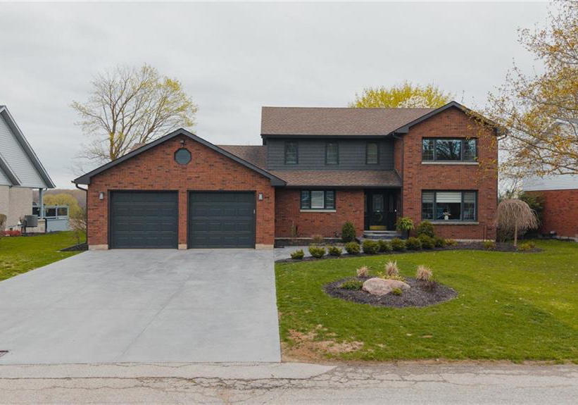 890-perkin-crescent-listowel-ontario-40858126