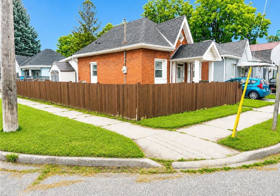 15-esther-street-brantford-ontario-40858143