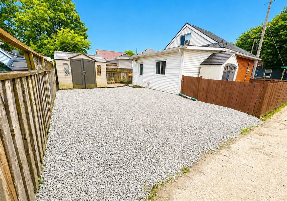 15-esther-street-brantford-ontario-40858143