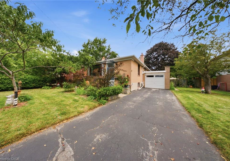 88-cavehill-crescent-scarborough-ontario-40858175