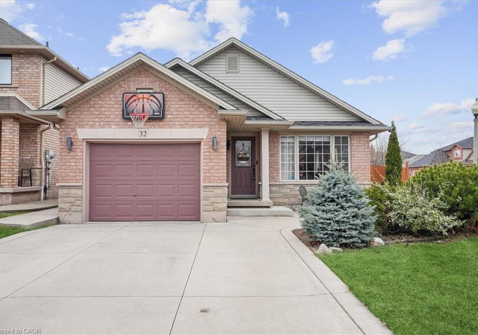 32-sonoma-lane-stoney-creek-ontario-40858206