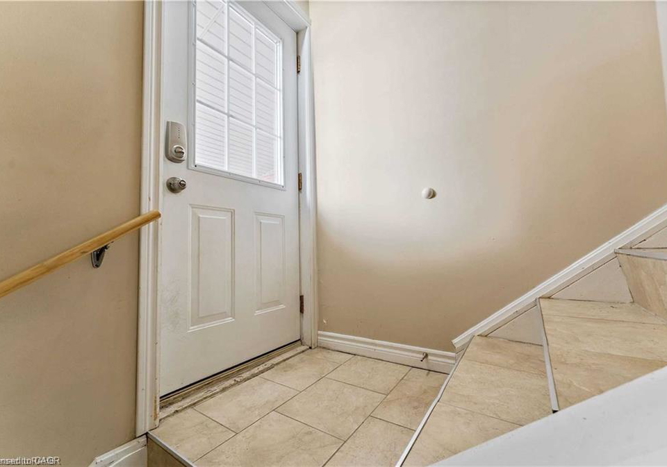 864-upper-ottawa-street-hamilton-ontario-40858224
