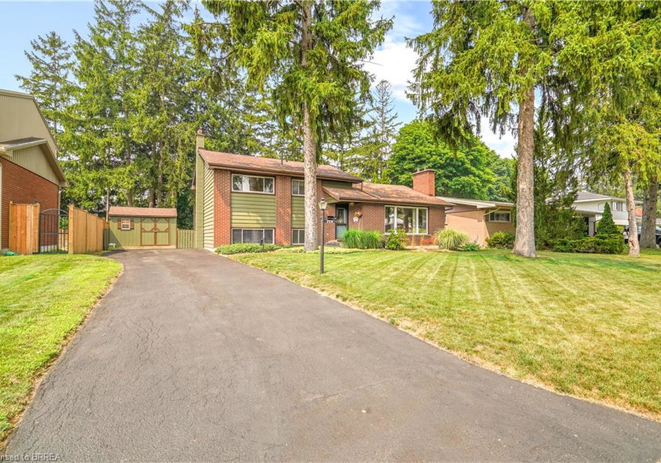 10-brier-crescent-brantford-ontario-40858225