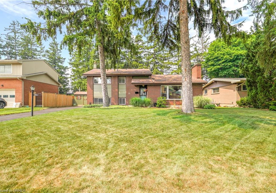10-brier-crescent-brantford-ontario-40858225