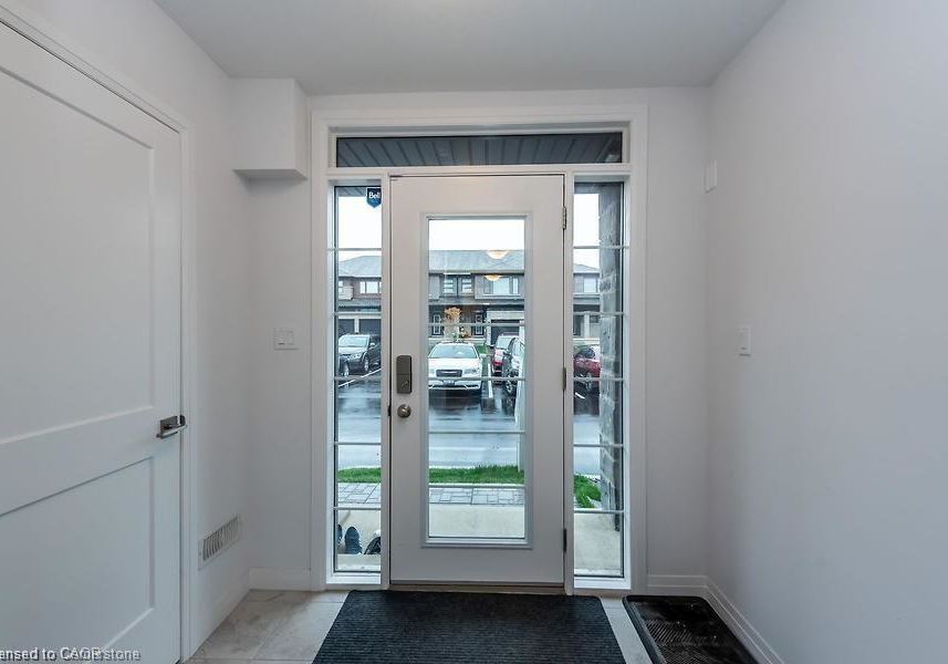 30-times-square-boulevard-stoney-creek-ontario-40858228