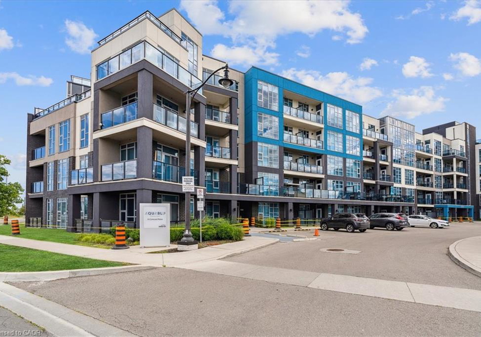 10-concord-place-grimsby-ontario-40858241