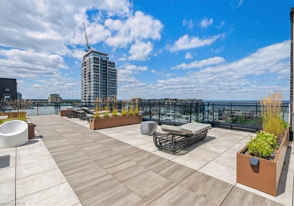 10-concord-place-grimsby-ontario-40858241