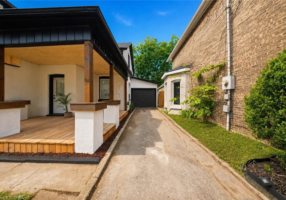 42-peel-street-brantford-ontario-40858252