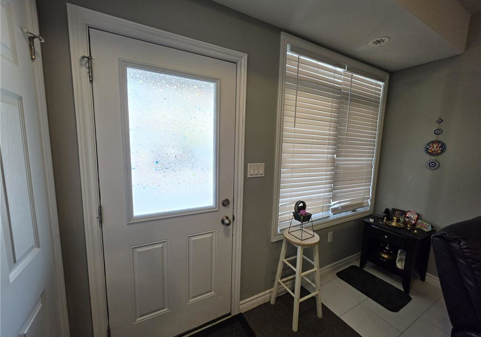 60-oat-lane-kitchener-ontario-40858271