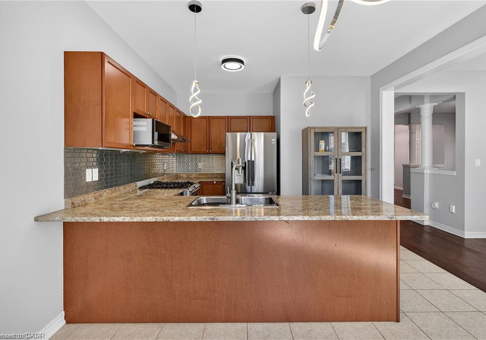 244-raymond-road-ancaster-ontario-40858307