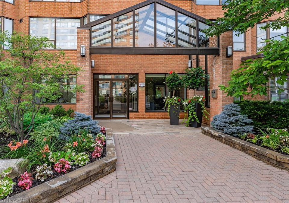 1276-maple-crossing-boulevard-burlington-ontario-40858338