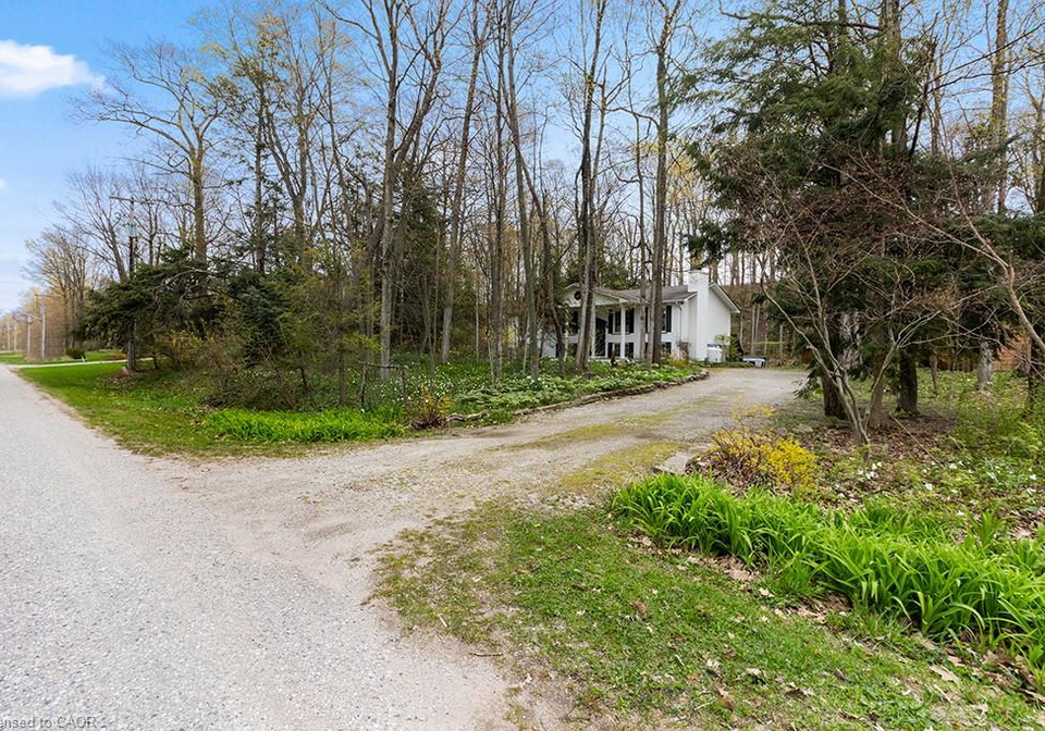 46-blairs-trail-huron-kinloss-ontario-40858351
