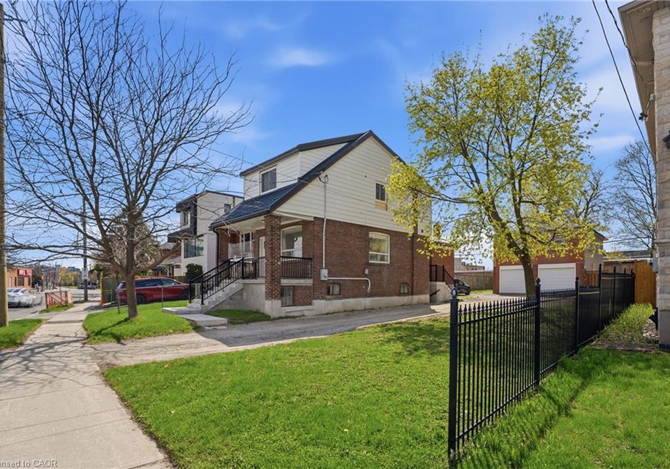 1049-glencairn-avenue-north-york-ontario-40858397
